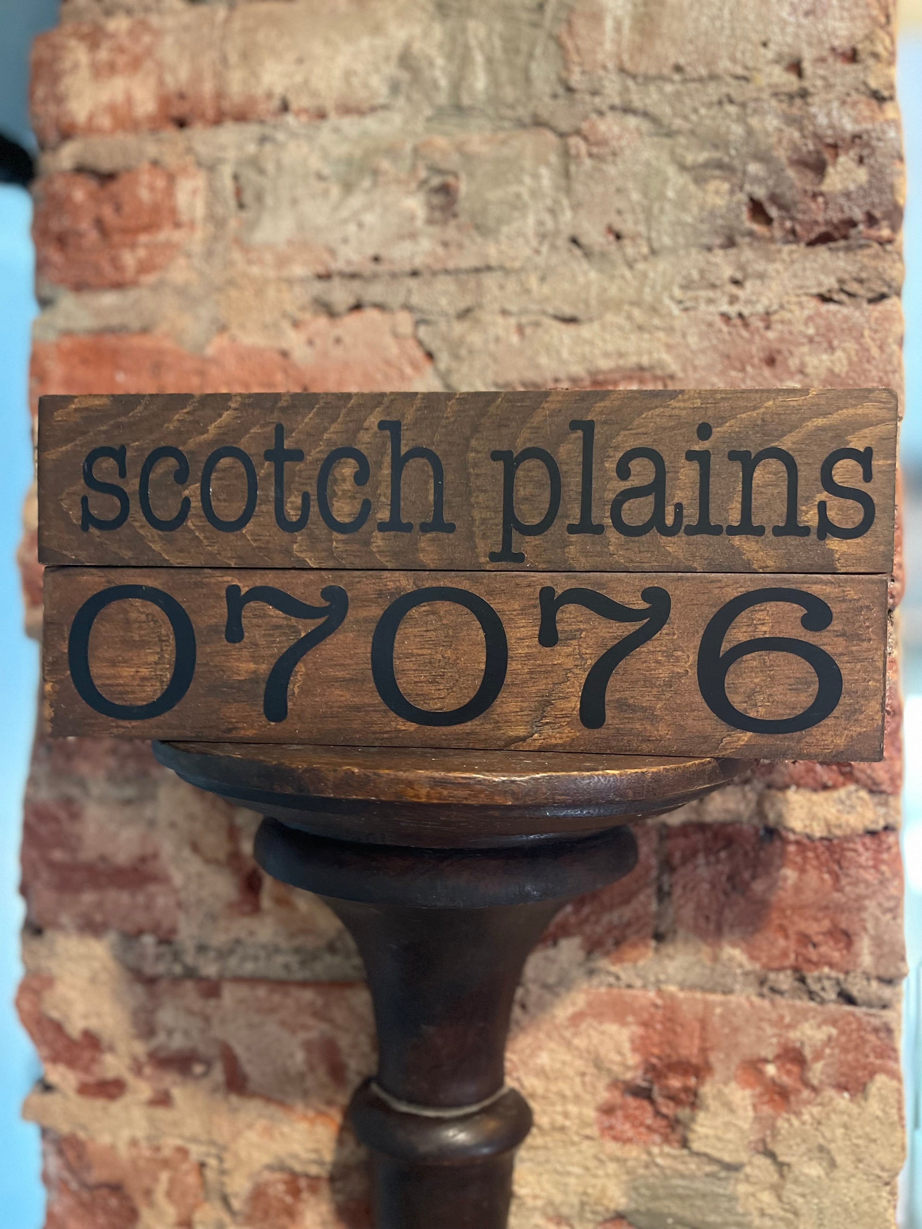 Customizable Pine Plank Sign – Hometown, State, ZIP Code Decor- One Footer